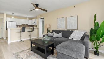 Pearl Regency condo # 2204, Aiea, Hawaii - photo 4 of 22