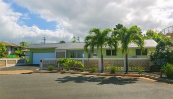 98-404 Kaluamoi Drive Waimalu, PearlCity home - photo 1 of 25 98-404 Kaluamoi Drive Waimalu, PearlCity home - photo 1 of 25