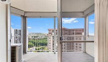 Highlander condo # 1712, Aiea, Hawaii - photo 4 of 19