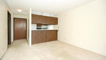Highlander condo # 409, Aiea, Hawaii - photo 5 of 16