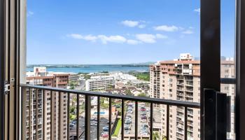 Pearl 1 condo # 22M, Aiea, Hawaii - photo 3 of 16