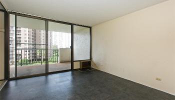 Pearl 1 condo # 8M, Aiea, Hawaii - photo 4 of 9