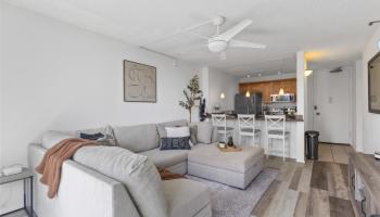 Pearl 1 condo # 8N, Aiea, Hawaii - photo 2 of 15