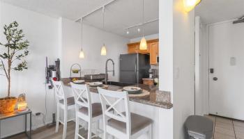 Pearl 1 condo # 8N, Aiea, Hawaii - photo 3 of 15