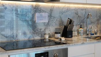 987 Queen St Honolulu - Rental - photo 5 of 21