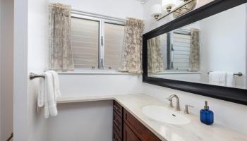 Colonnade on the Greens condo # 1-402, Aiea, Hawaii - photo 6 of 21