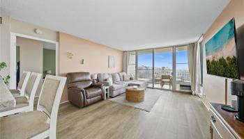 Colonnade on the Greens condo # 4703, Aiea, Hawaii - photo 3 of 24