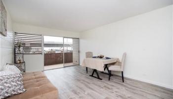 Pearl Ridge Terraces condo # 111, Aiea, Hawaii - photo 2 of 18 Pearl Ridge Terraces condo # 111, Aiea, Hawaii - photo 2 of 18
