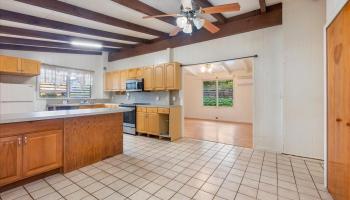 98-881  Kaamilo Street Aiea Heights, PearlCity home - photo 3 of 15