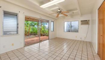 98-881  Kaamilo Street Aiea Heights, PearlCity home - photo 6 of 15