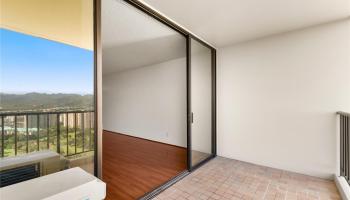 Franklin Towers condo # 32C, Honolulu, Hawaii - photo 4 of 24