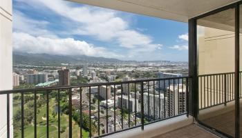 Franklin Towers condo # PHA, Honolulu, Hawaii - photo 2 of 21