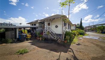 99-018 A  Kauhale Street Aiea Area, PearlCity home - photo 4 of 8