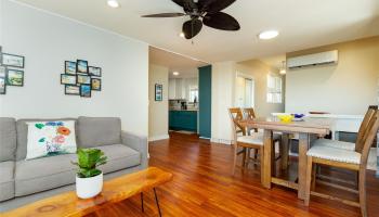 99-139  Heen Way Aiea Heights, PearlCity home - photo 4 of 25