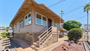 99-42  Kauhale Street Aiea Area, PearlCity home - photo 2 of 25