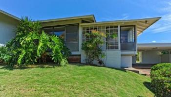 99-549 Kahilinai Pl Aiea Heights, PearlCity home - photo 2 of 20 99-549 Kahilinai Pl Aiea Heights, PearlCity home - photo 2 of 20