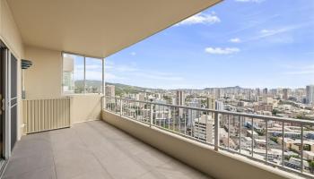 999 Wilder Ave Honolulu - Rental - photo 5 of 24