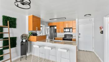 Country Club Plaza condo MLS 202526361