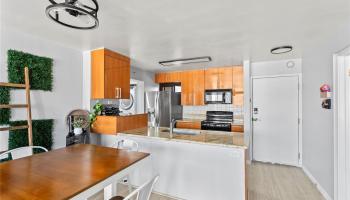 Country Club Plaza condo MLS 202526361