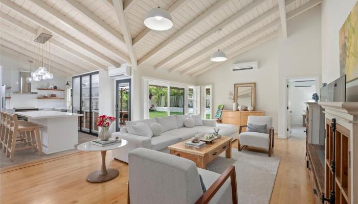 1016  Laukupu Way Queens Gate, Hawaii Kai home - photo 1 of 25