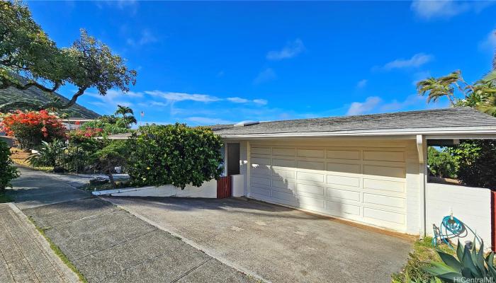 104  Waialeale Street Triangle, Hawaii Kai home - photo 1 of 25