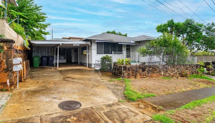 1045  4th Ave Kaimuki, Diamond Head home - photo 1 of 11