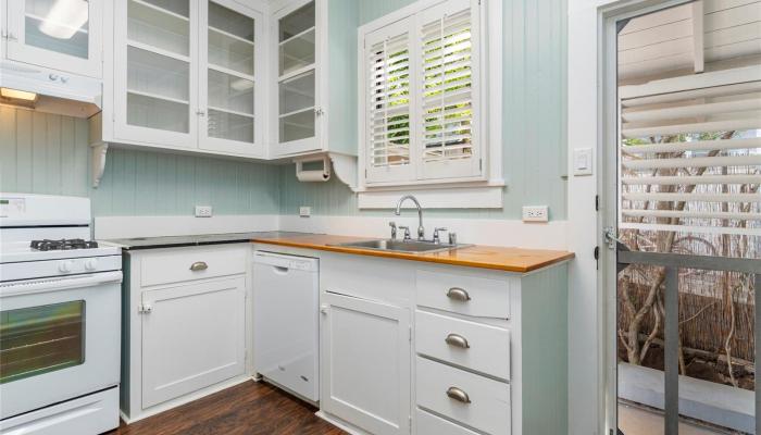 1115C  2nd Ave Kaimuki, Diamond Head home - photo 1 of 1