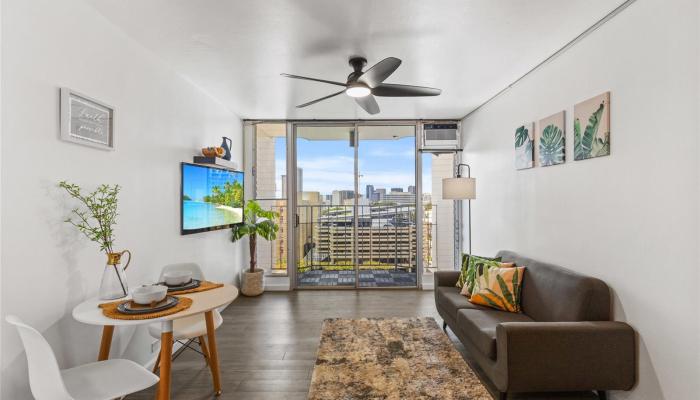 Pacificana Atlas condo # 910, Honolulu, Hawaii - photo 1 of 22