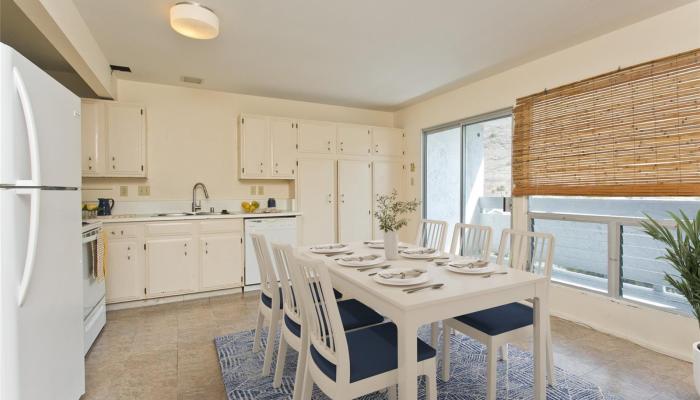 Mariners Village 3 condo # C, Honolulu, Hawaii - photo 1 of 25