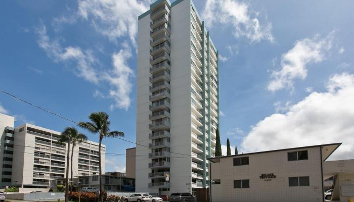 Makiki Manor condo # 1702, Honolulu, Hawaii - photo 1 of 1