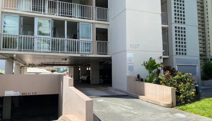 Wilder Terrace condo # 803, Honolulu, Hawaii - photo 1 of 12