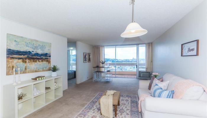 Banyan Tree Plaza condo # 2801, Honolulu, Hawaii - photo 1 of 1