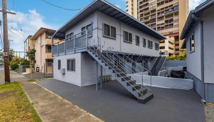1223 Wilder Ave Honolulu - Multi-family - photo 1 of 25