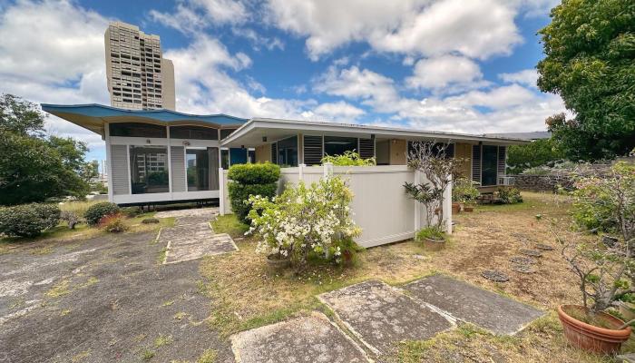 1235 Lilo Place Honolulu - Rental - photo 1 of 23