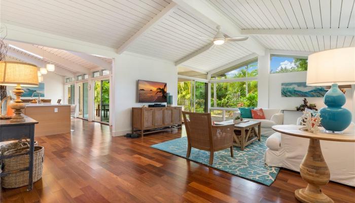 127  Kailuana Place Beachside, Kailua home - photo 1 of 1