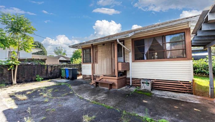 1281  California Ave Wahiawa Area, Central home - photo 1 of 18