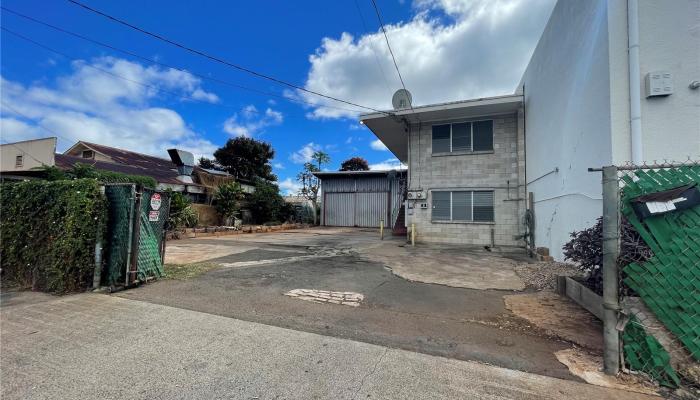 131 Mokauea Street Honolulu Oahu commercial real estate photo1 of 3
