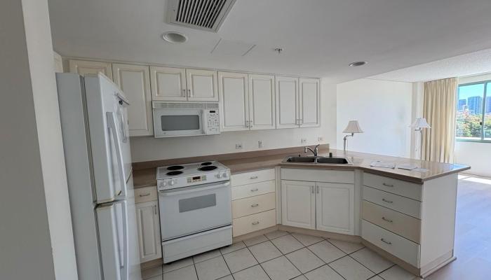 One Kalakaua Senior Living condo # 304, Honolulu, Hawaii - photo 1 of 20