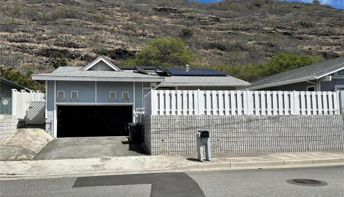 1315  Kaeleku Street Kalama Valley, Hawaii Kai home - photo 1 of 10