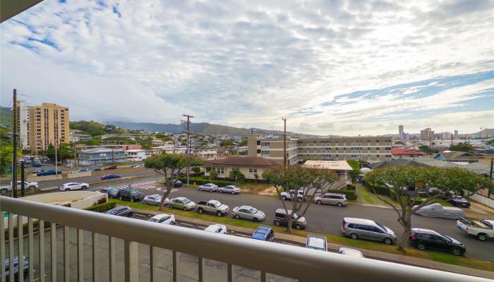 Alexander Arms condo # 306, Honolulu, Hawaii - photo 1 of 20
