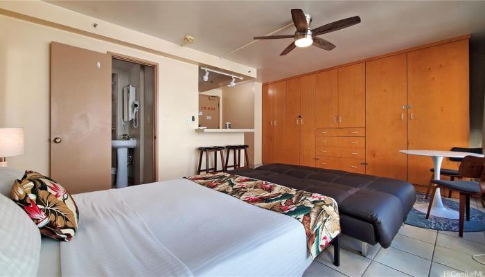 Waikiki Grand Hotel condo # 422, Honolulu, Hawaii - photo 1 of 1