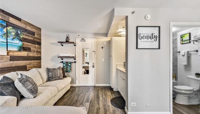 Waikiki Grand Hotel condo # 700, Honolulu, Hawaii - photo 1 of 24