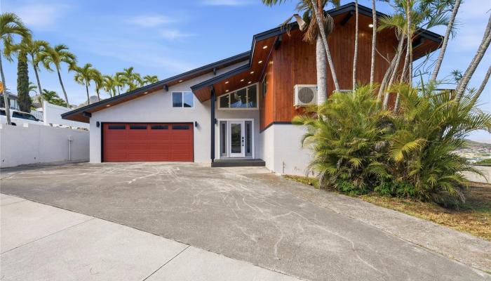 1340  Aupupu Street Hillcrest, Kailua home - photo 1 of 25