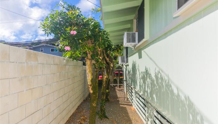 1362  Keolu Drive Enchanted Lake, Kailua home - photo 1 of 24