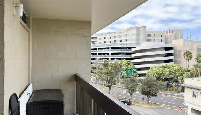 Lusitana Gardens condo # 503, Honolulu, Hawaii - photo 1 of 7