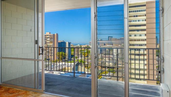 Victoria Towers condo # 1304, Honolulu, Hawaii - photo 1 of 1