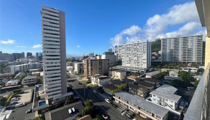 Victoria Towers condo # 1603, Honolulu, Hawaii - photo 1 of 7