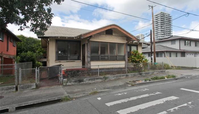 1450  Keeaumoku Street Makiki Area, Honolulu home - photo 1 of 15