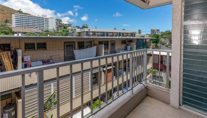 Queens Villa condo # 406, Honolulu, Hawaii - photo 1 of 1