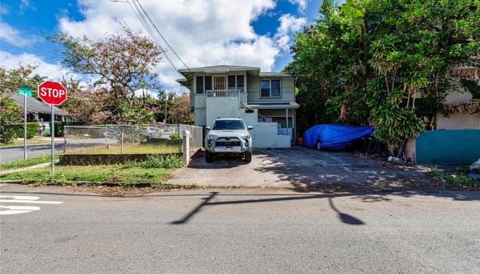 1504  Dominis Street Makiki Area, Honolulu home - photo 1 of 25